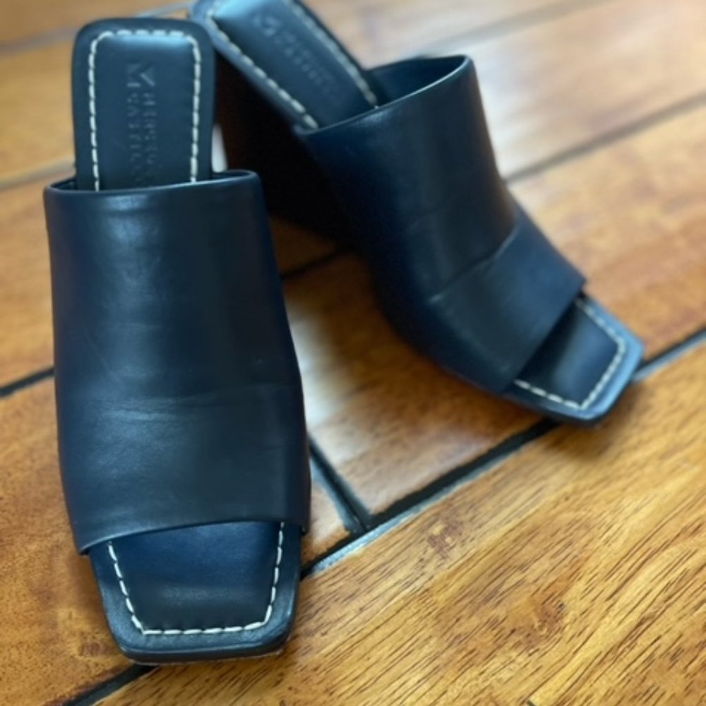 Mercedes Castillo Navy Leather Wedge
